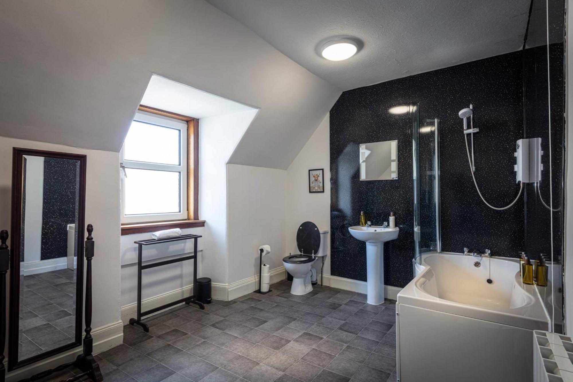 Apartamento 9A Bayfield Lane Portree Exterior foto